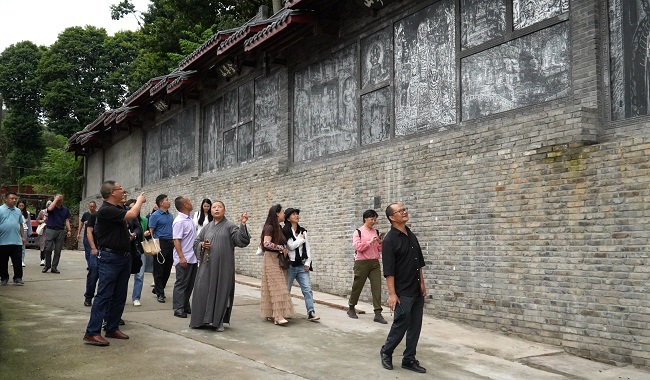 40多名诗人齐聚邛崃乡村，与丰收节对话