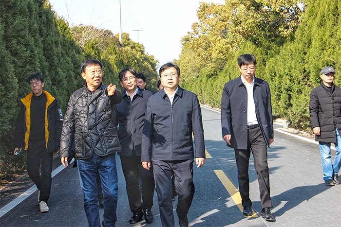 海安市委副書記、市長(zhǎng)譚真調(diào)研中洋