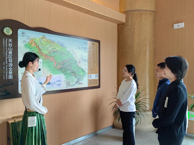 ​邛崃天台山的五一假期：趣享自然之旅，奔赴萤光之约