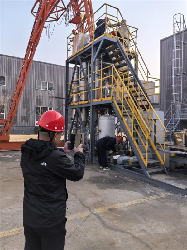 我司制造的三效蒸发撬装设备顺利完成厂内验收