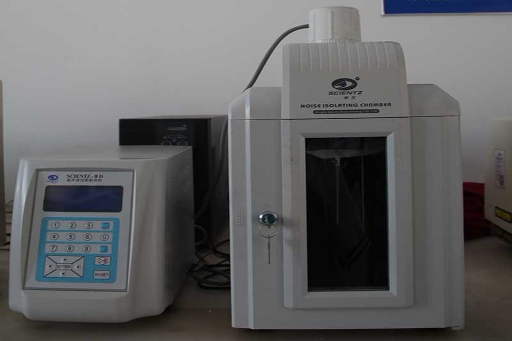 Ultrasonic cleaning machine