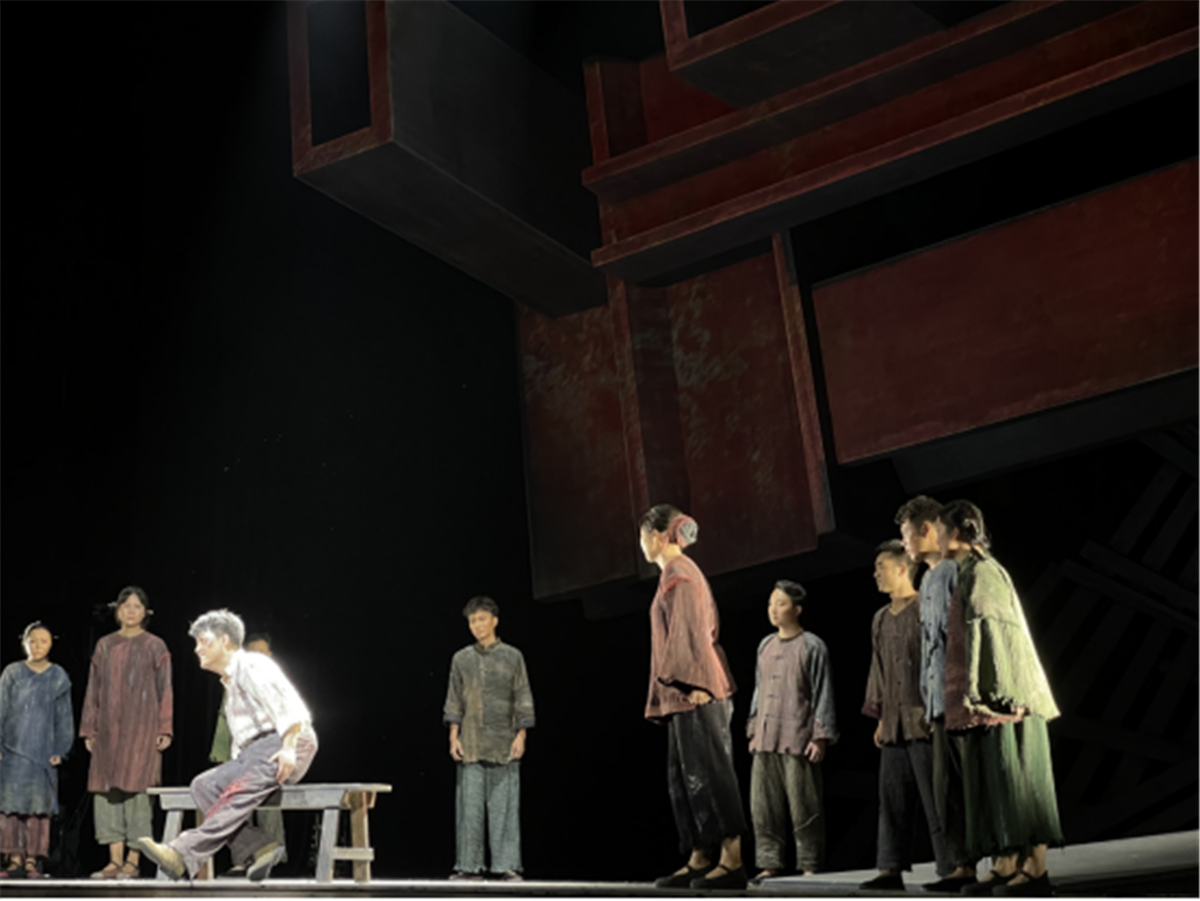 宜宾叙州：话剧《雾中灯塔》成功首演