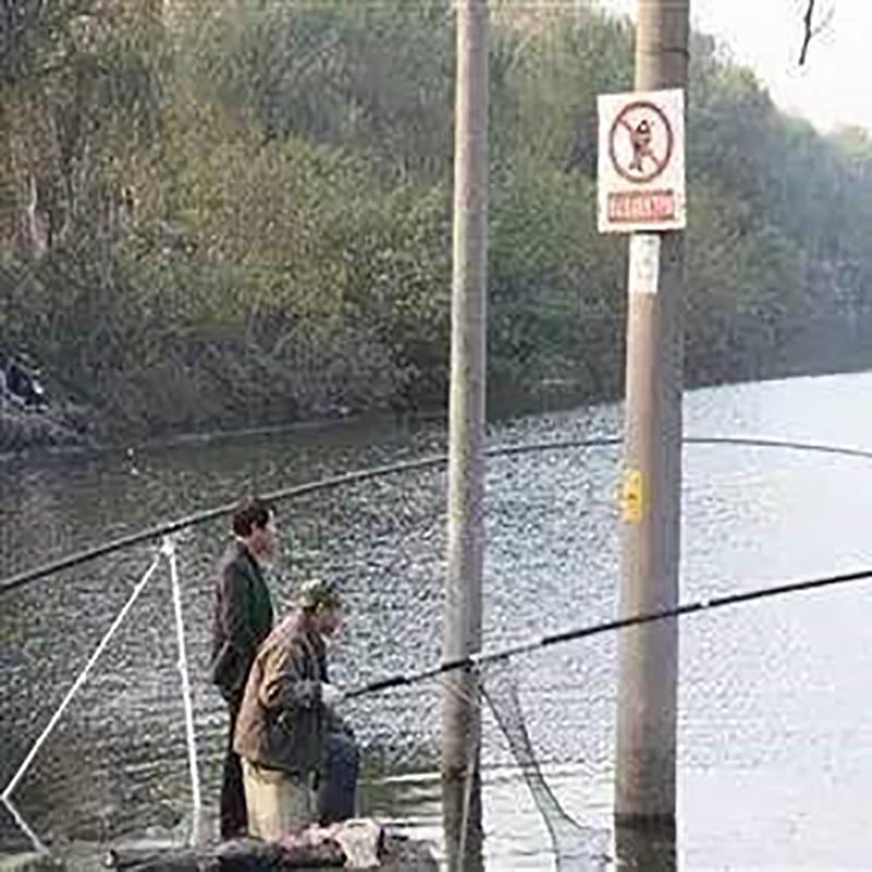 高压线下防垂钓智能警示杆|野外钓鱼需注意高压线！