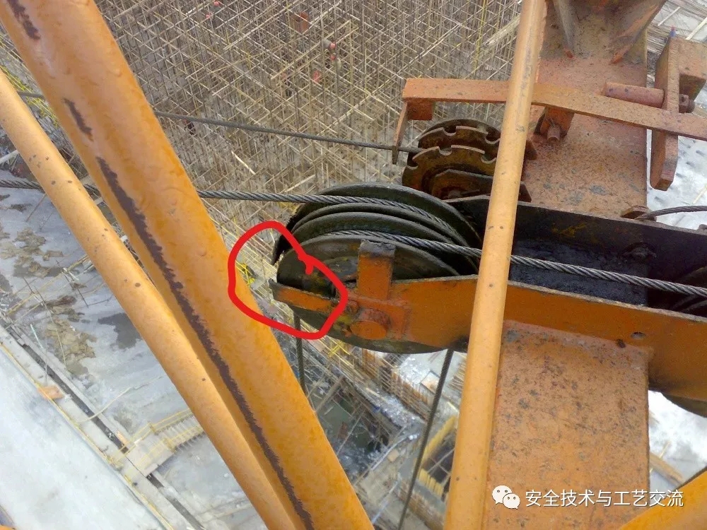 塔吊要倒塌，其實(shí)很難！但沒人管理就容易
