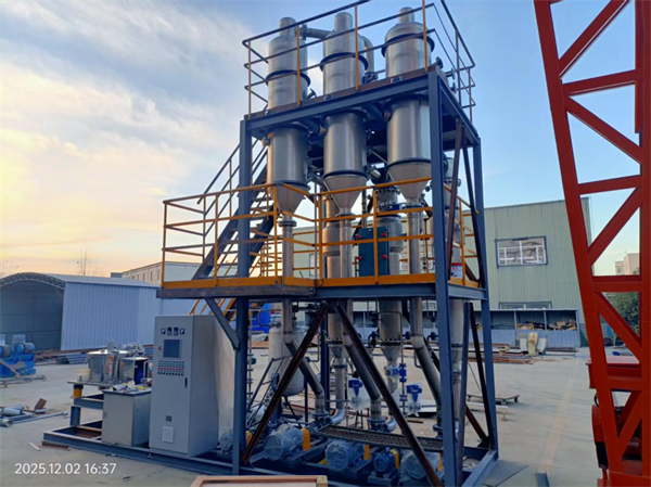 0.5T/H三效撬装蒸发器制作中