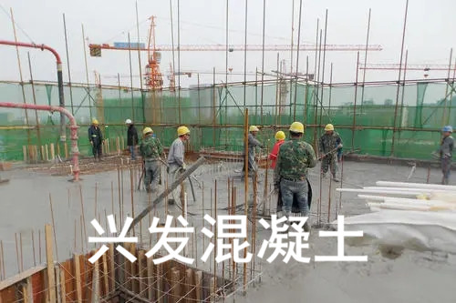 安庆水泥混凝土支柱及其施工方法