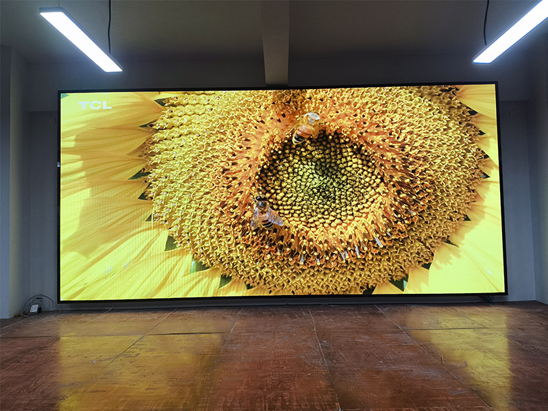 钟山区某文体百货店室内P2.5屏17.51平方