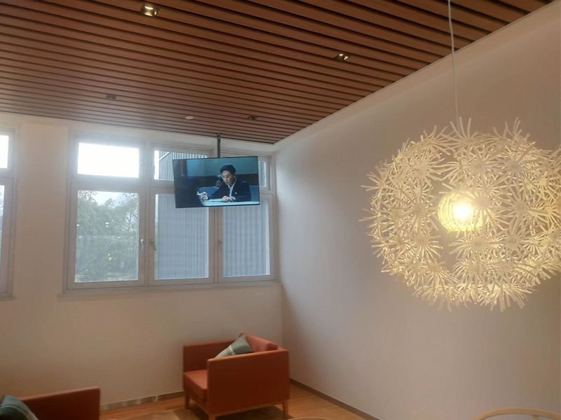 某公司會(huì)客廳電視
