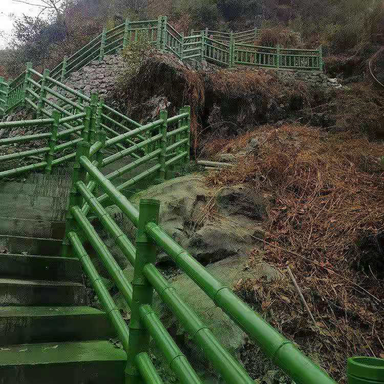 公园仿竹栏杆安装案例