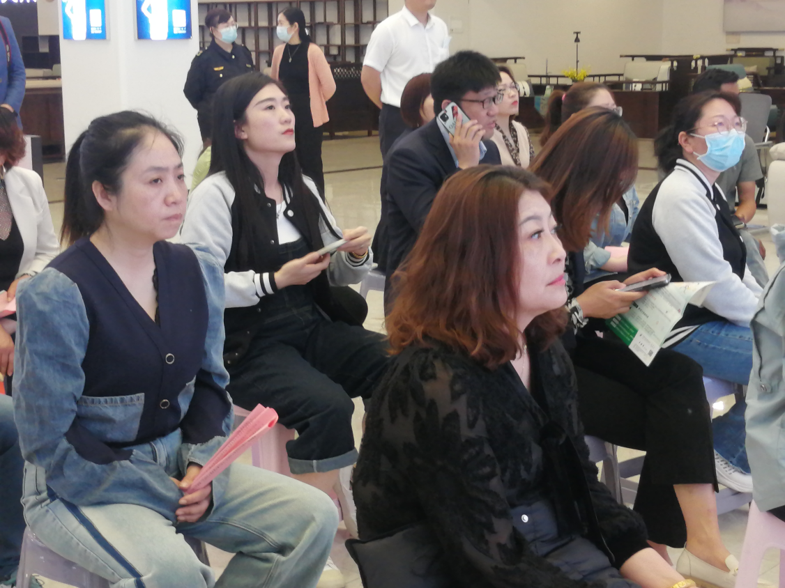 淄明所刘娇律师受邀为个体私营企业进行法律培训