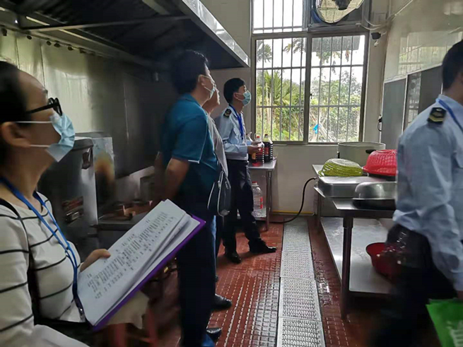 海南保亭县启动2021年春季学校食品安全检查大行动