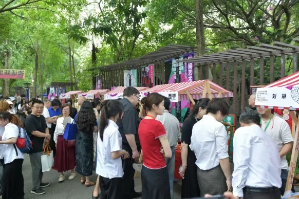 非遗节 || 民间艺术市集:非遗与文创的盛宴，传统文化的现代之旅