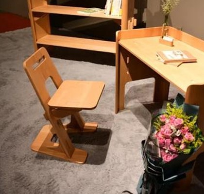 On the future development of furniture manufacturing industry