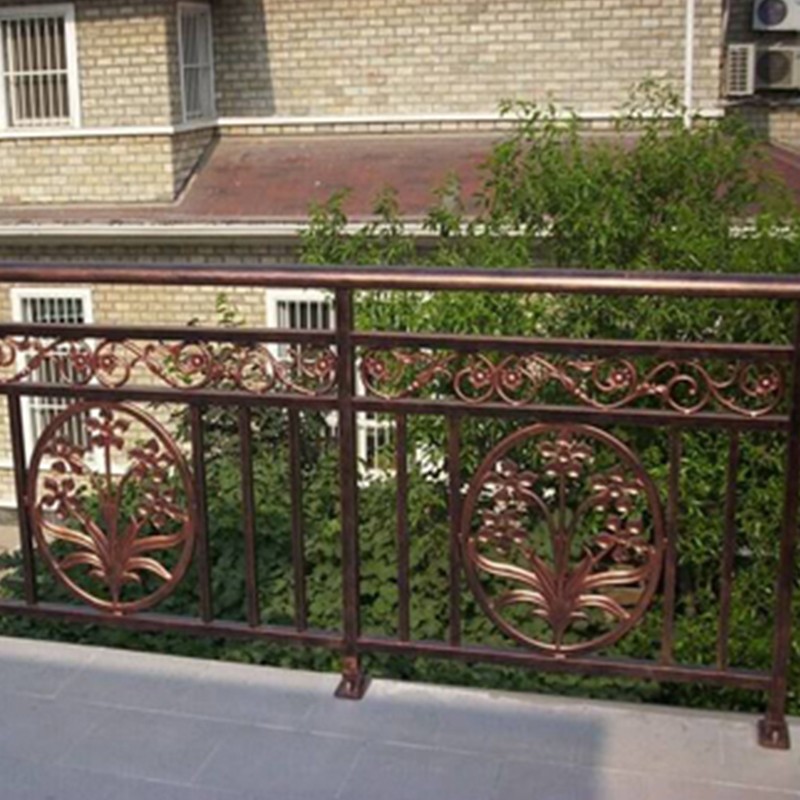 为什么现在很多人在安装阳台护栏时选择石家庄铝艺栏杆