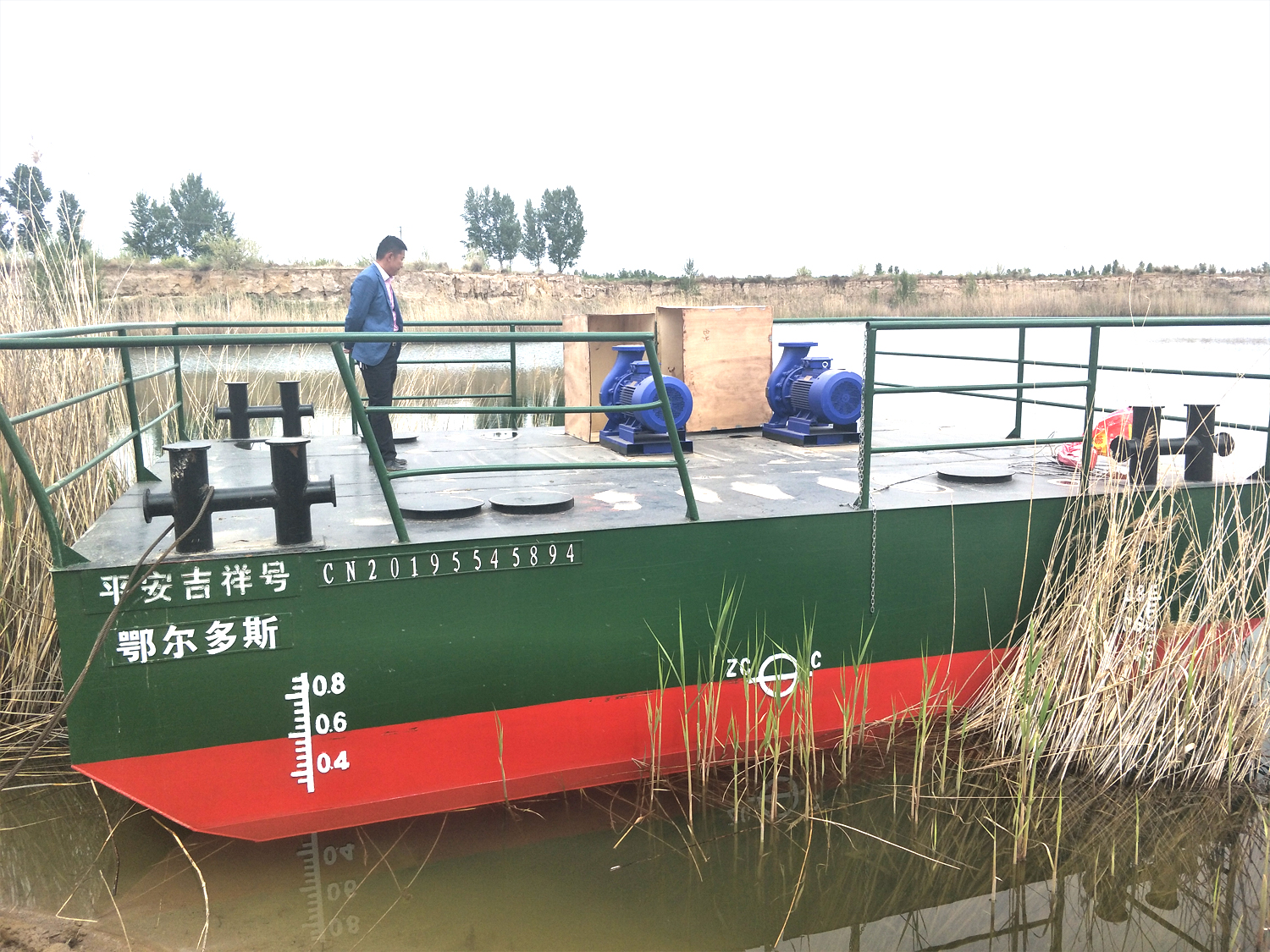 金茂水利7米水泵船黃河浮橋航運(yùn)