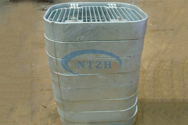 Bottom suction grille