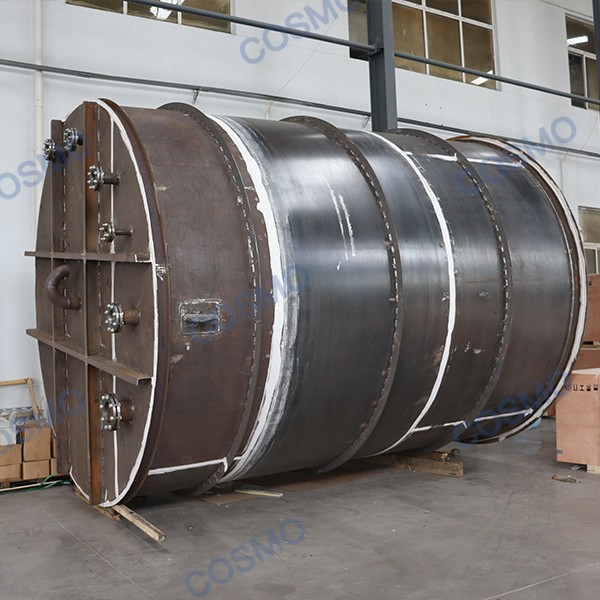 Oil tank