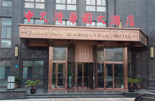 旋轉(zhuǎn)銅門加工廠