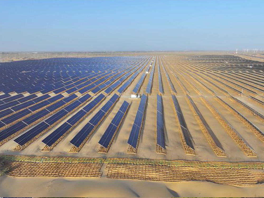 蒙西基地库布其200万千瓦光伏治沙项目顺利并网