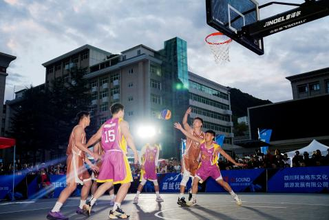 “篮”不住的热爱！中粮可口可乐四川公司“打”出健康中国加速度