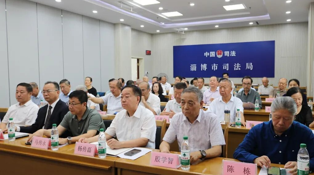 荣誉|三十载坚守法治 不忘使命担当｜我所三名律师荣获执业三十周年纪念章