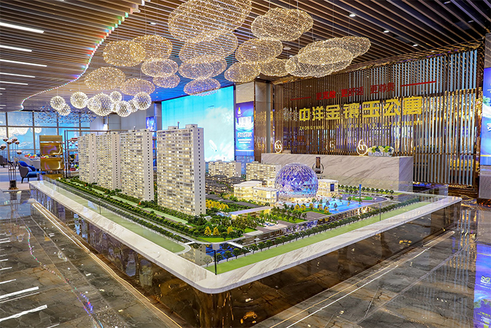 CQ9电子房地产，庆国庆“一串红”