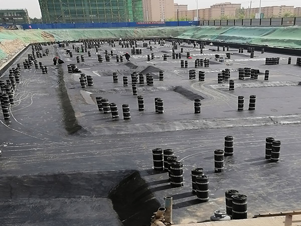 晋鹿雨恒防水温馨提示当楼顶出现漏水时怎么办？