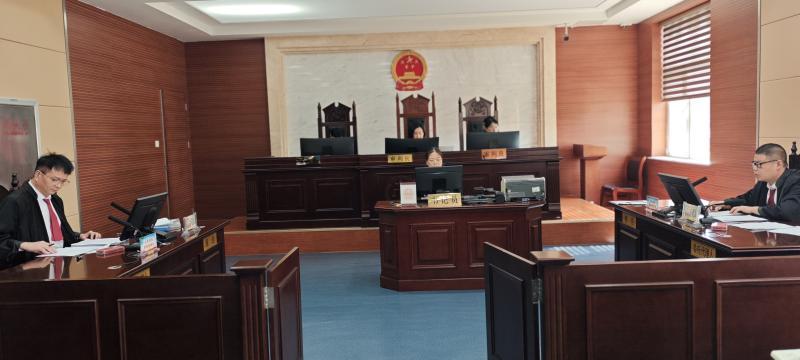 实战练功 淄明“模拟法庭”开庭中