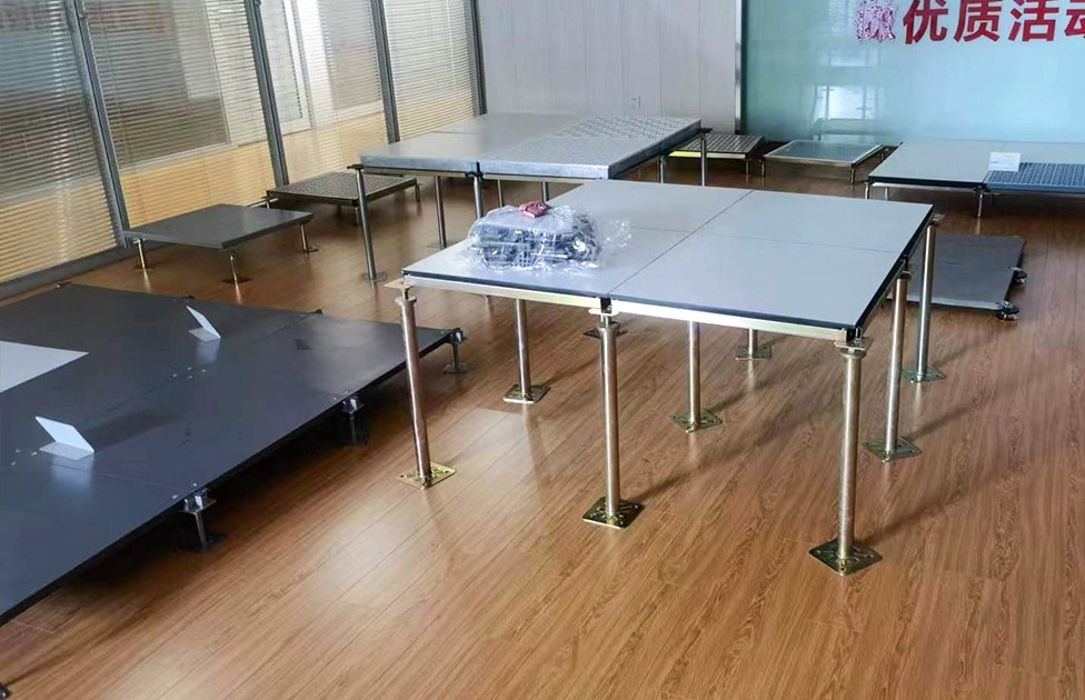 防静电地板横梁专用管：稳固空间的实用保障