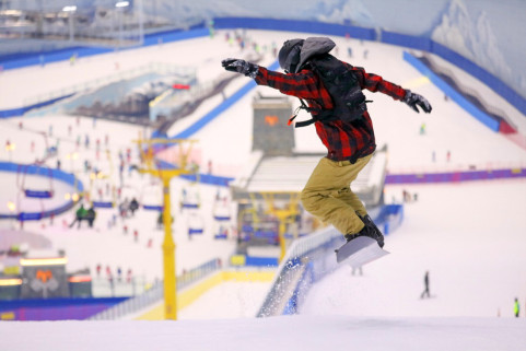 大咖闪现成都融创雪世界　雪圈潮玩地标即将开板