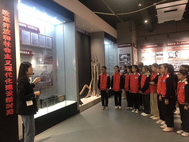 界市镇中心学校开展“牢记殷殷嘱托，强国复兴有我”主题实践活动