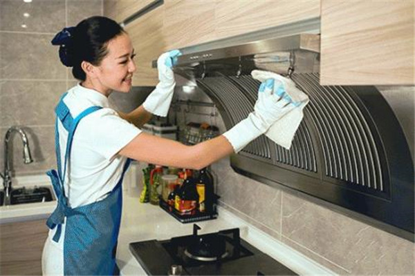 廚房用排煙風機如何清潔