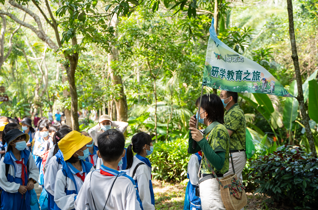 海南呀诺达景区“六专”措施为学生研学提供安全保障