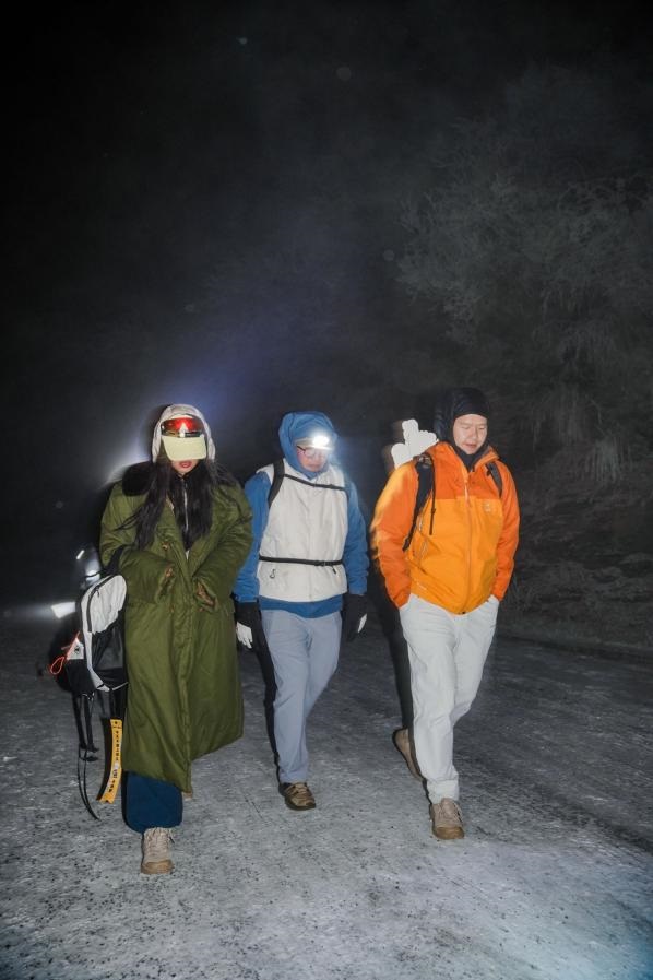 踏夜而上，迎光启程！中粮可口可乐邀您在牛背山巅共迎新年日出