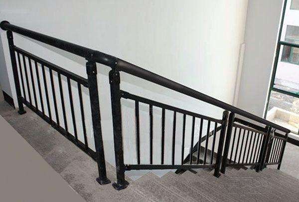 不知选什么才是的楼梯扶手？锌钢扶手不香吗