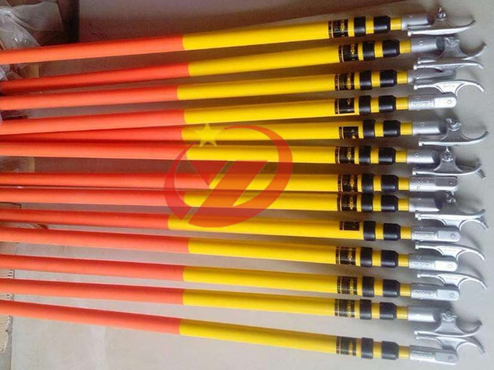 Insulated telescopic brake rod