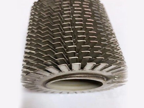 Serrated spiral high frequency welded finned tube