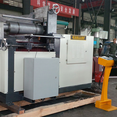 Plate bending machine