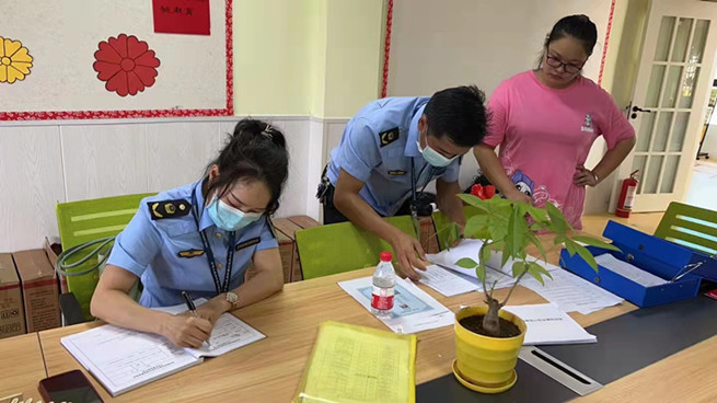 海南保亭推动食堂标准化建设 提升校园餐饮的质量和水平