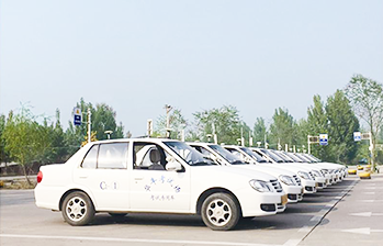 關(guān)于實(shí)行小型車(chē)科目三考試排隊預約的公告