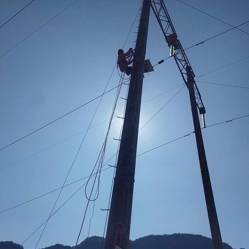 2024.10.31 輸電線路圖像視頻監(jiān)測裝置（綜合球機）  設(shè)備安裝案例