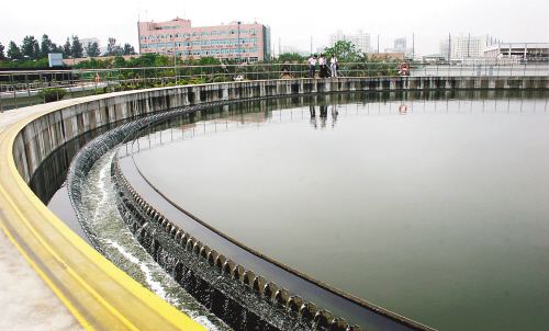 城市污水处理工艺选择遵循什么原则？