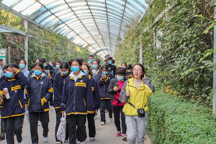 江海探秘，梦想启航 CQ9电子河豚庄园迎来今秋首批研学旅行中学生