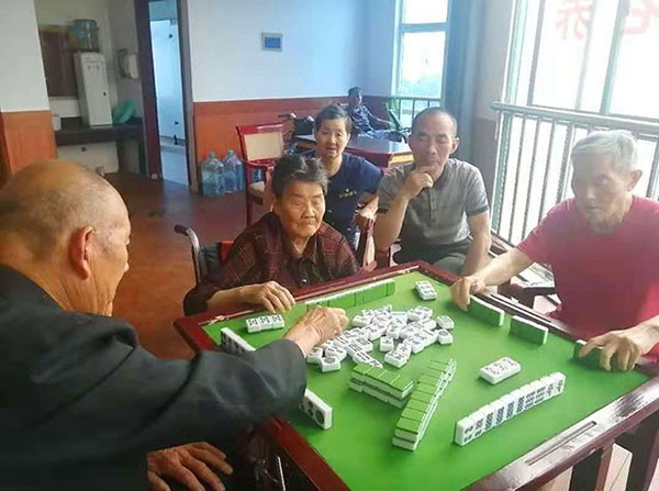 养老院提醒大家：老人要重视饭后养