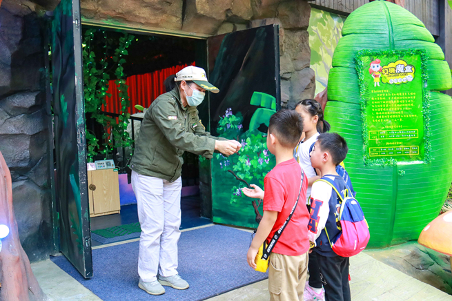 《极智少年团》取景海南呀诺达景区 萌娃花式打卡意犹未尽