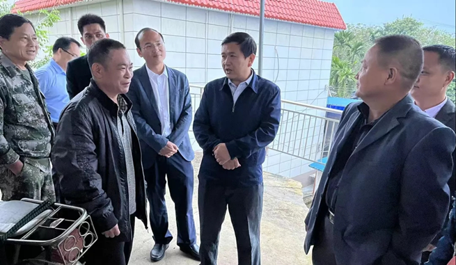 海南琼中县委书记到湾岭调研项目推进和绿橙产业发展