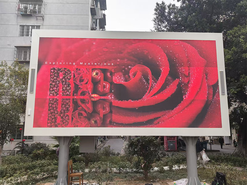 户外双立柱大屏（18.45平方）