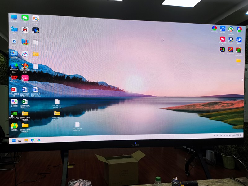 中国贵州省某军分区COB1.5(169寸一体机）完工实拍