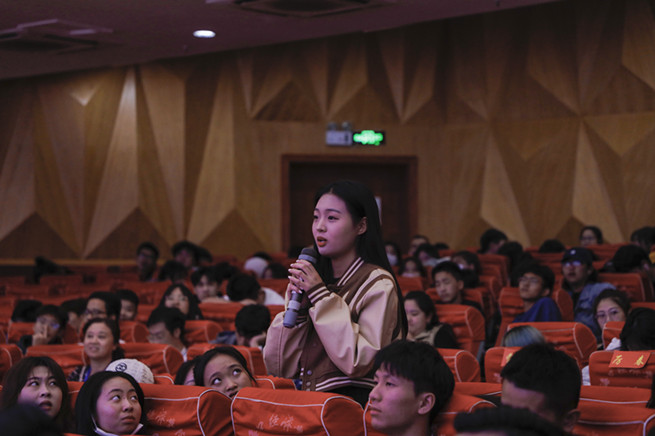 首届“海南高校美育论坛”在海口举行
