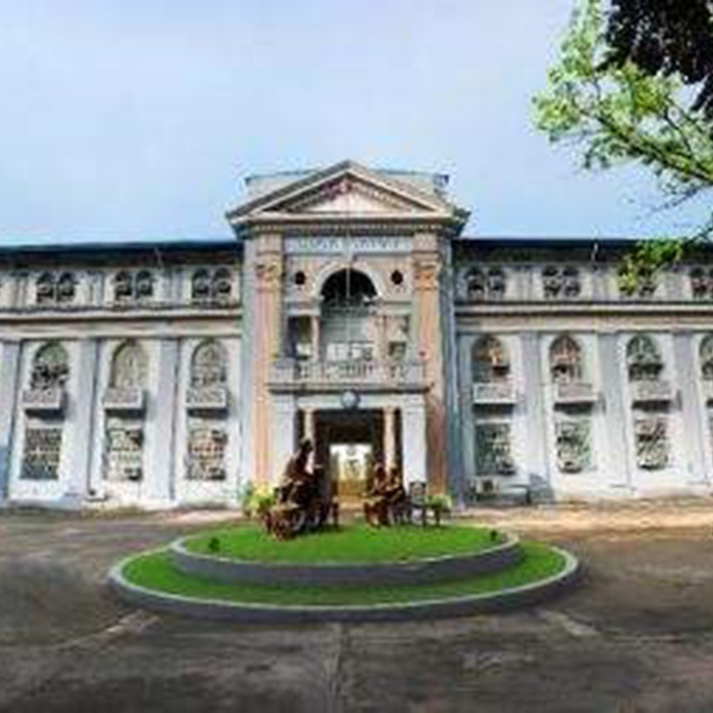 菲律賓亞當森大學